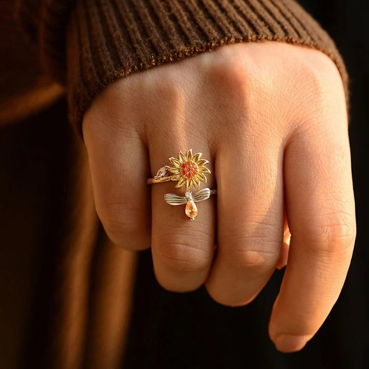 Adjustable sunflower ring